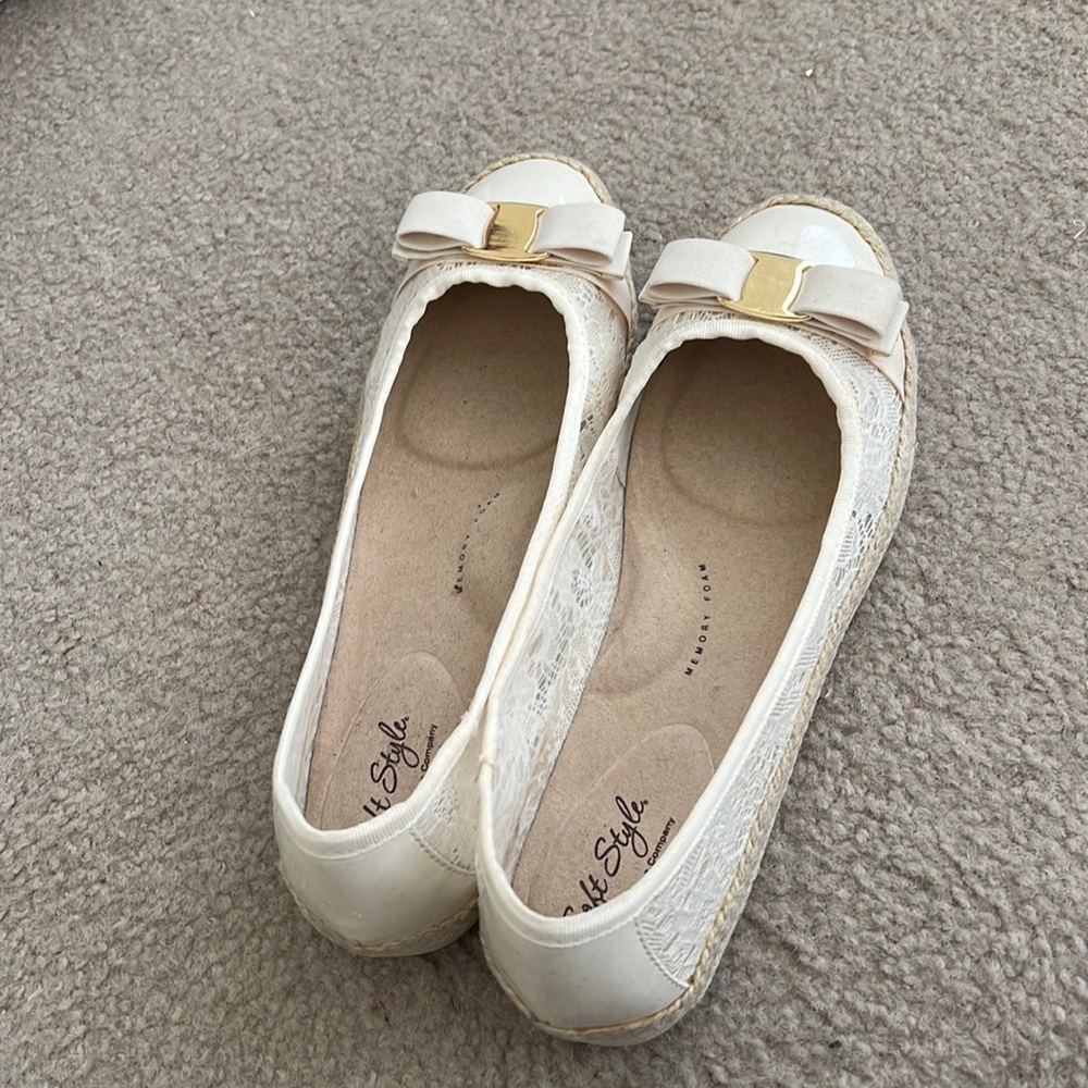 Barely Worn Soft Style Loafers With Memory Foam!!… - image 1